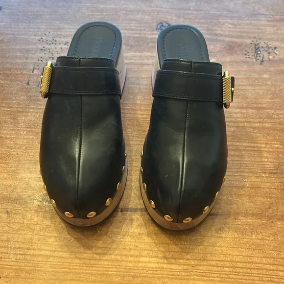 Clogs - Picture 2 of 4